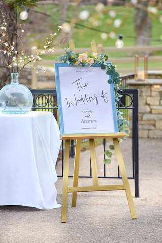 thumbnail Make a captivating first impression with Universal Aged Metallic Spray Paint from Rust-Oleum in Vintage Gold on wooden or metal easels for welcome signage. (Photo: Business Wire)