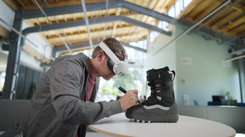 original Logitech announced the availability of MX Ink, the first Mixed Reality (MR) stylus specifically designed for Meta Quest (Photo: Business Wire)